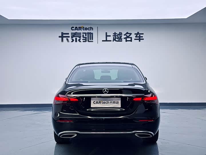 Фото 6 - Mercedes-Benz E-Class