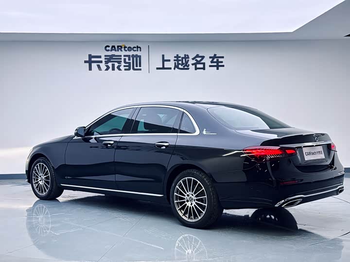 Фото 7 - Mercedes-Benz E-Class