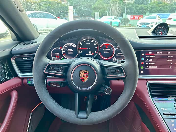 Фото 7 - Porsche Panamera