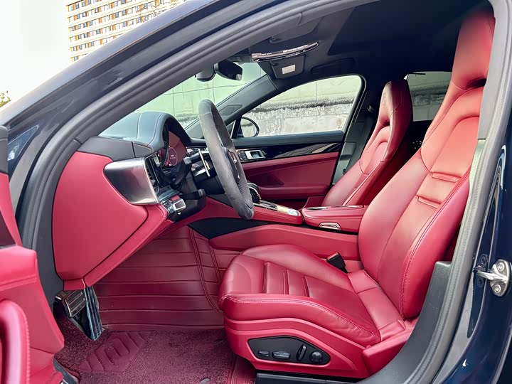 Фото 9 - Porsche Panamera