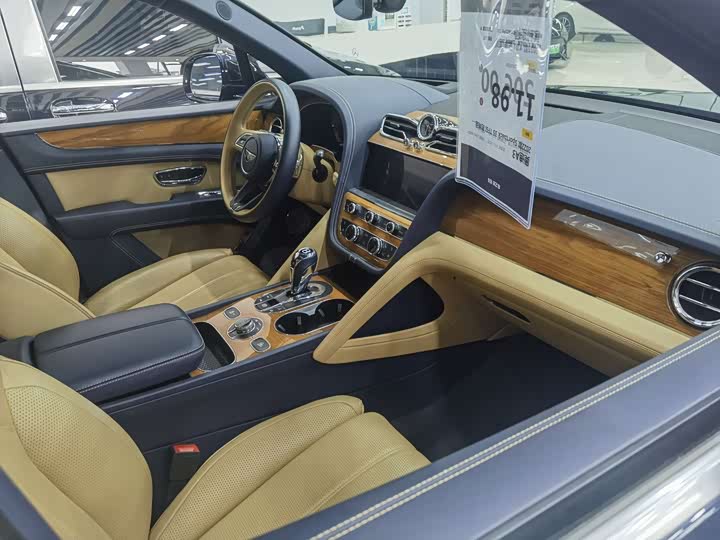 Фото 4 - Bentley Bentayga