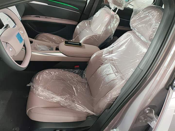 Фото 7 - XPeng Mona M03