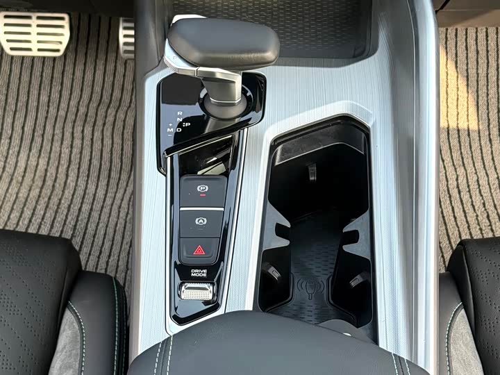 Фото 7 - Geely Preface