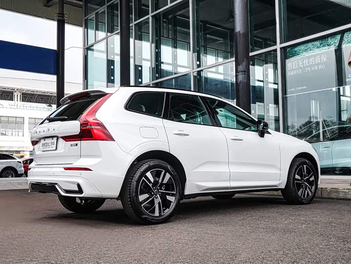 Фото 5 - Volvo XC60
