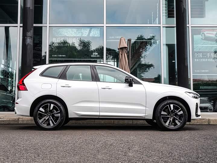 Фото 6 - Volvo XC60