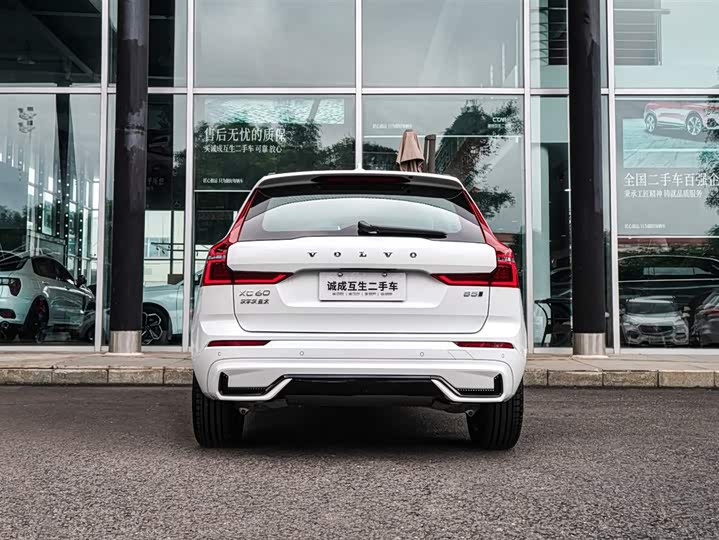 Фото 7 - Volvo XC60