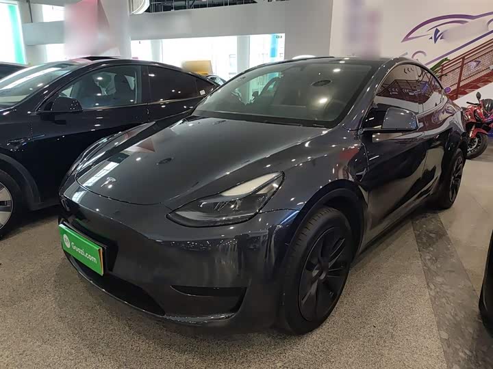 Фото 1 - Tesla Model Y