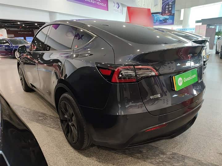 Фото 5 - Tesla Model Y