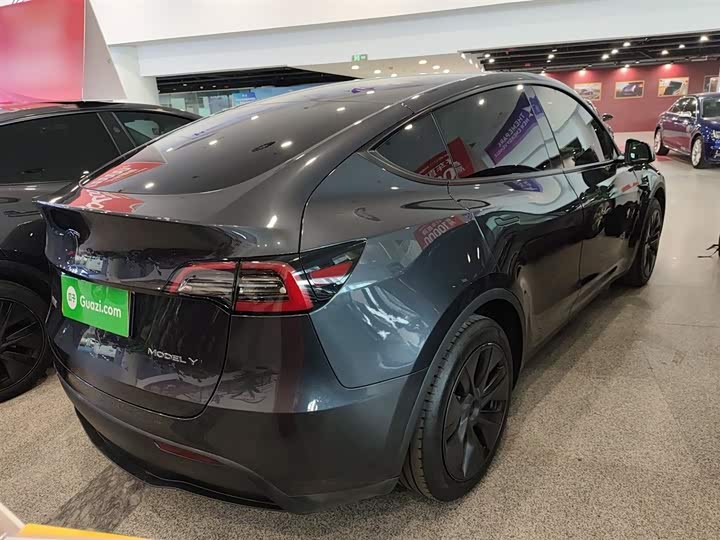 Фото 7 - Tesla Model Y