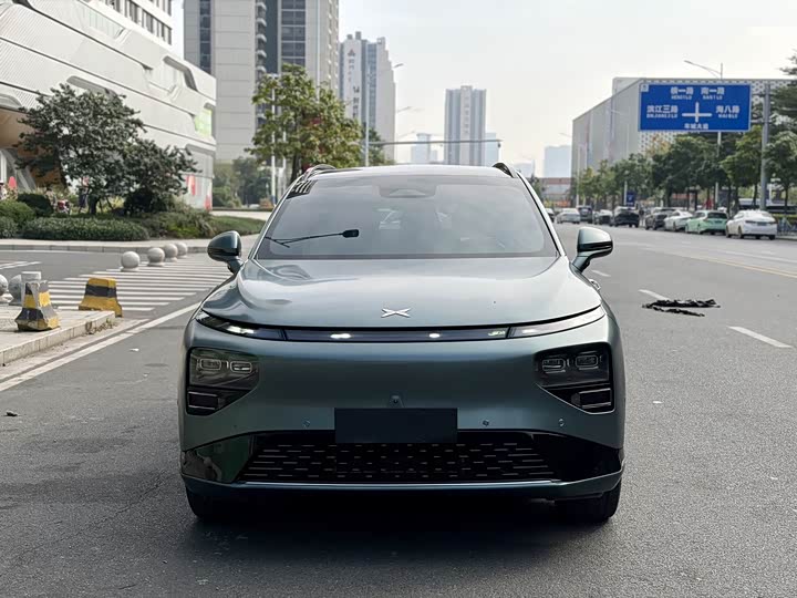 Фото 2 - XPeng G9