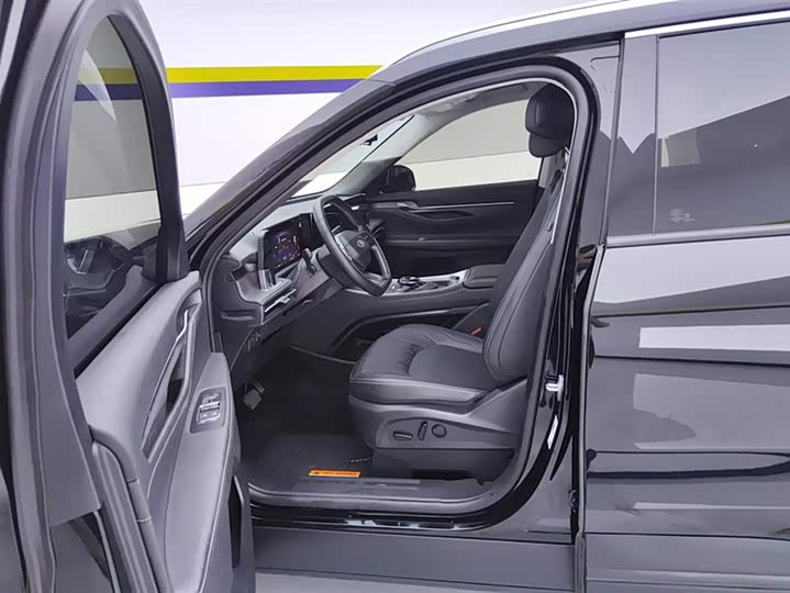 Фото 9 - Ford Edge