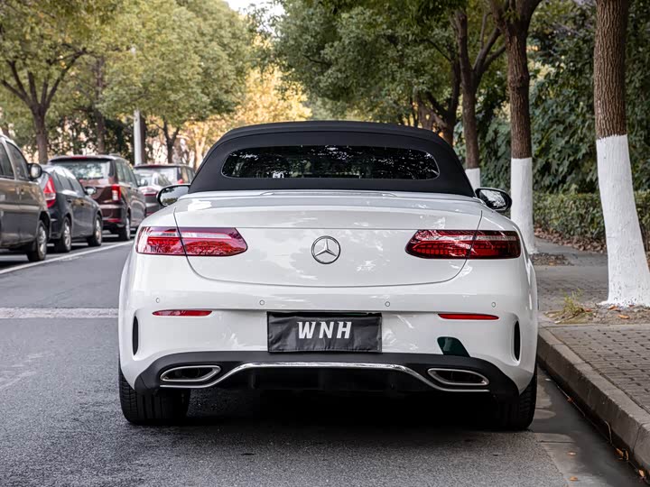 Фото 4 - Mercedes-Benz E-Class