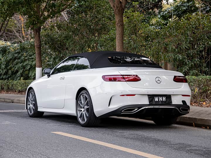 Фото 5 - Mercedes-Benz E-Class