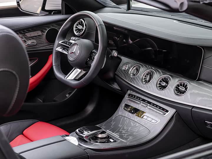 Фото 7 - Mercedes-Benz E-Class