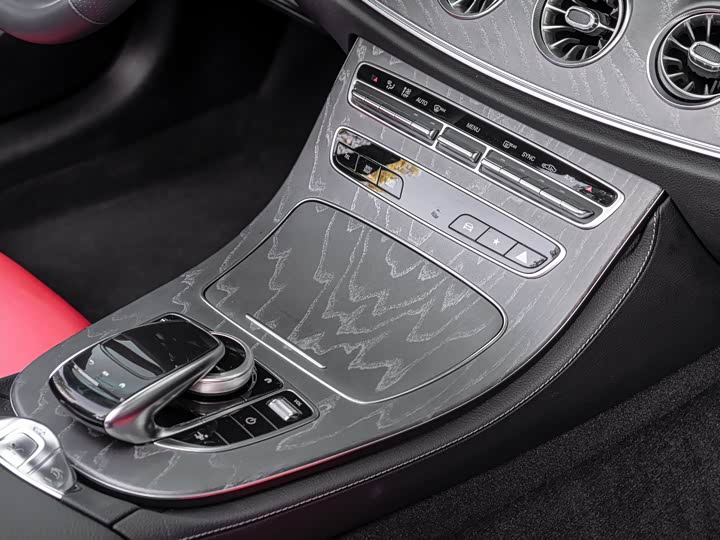 Фото 8 - Mercedes-Benz E-Class