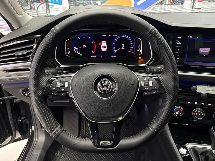 Фото 7 - Volkswagen Sagitar L