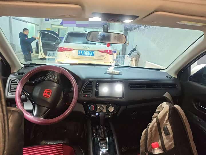 Фото 3 - Honda Vezel