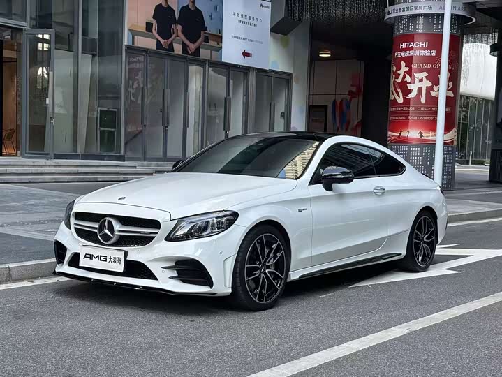 Фото 1 - Mercedes-Benz C-Class AMG