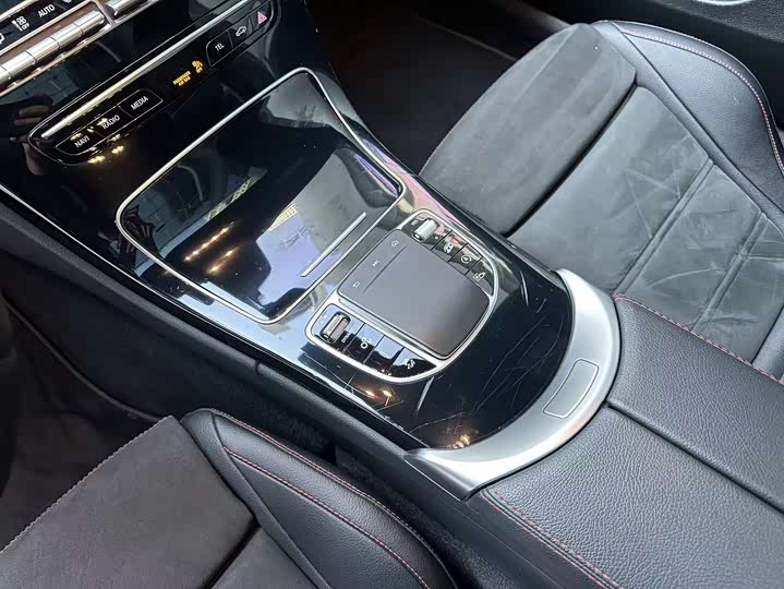 Фото 8 - Mercedes-Benz C-Class AMG