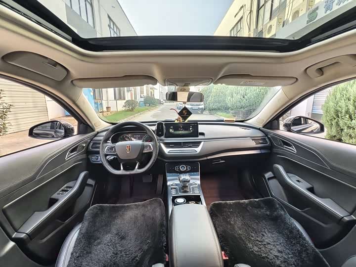 Фото 6 - Hongqi H5