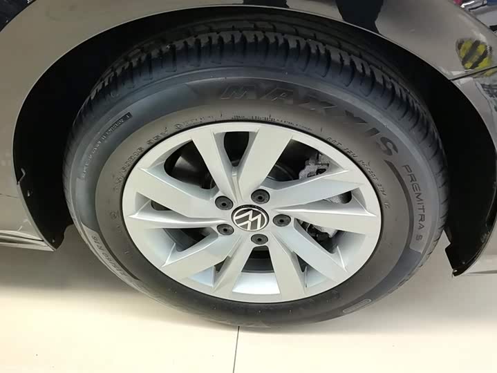 Фото 6 - Volkswagen Passat