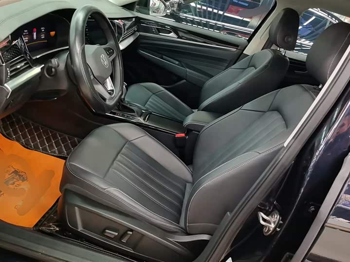 Фото 9 - Volkswagen Passat