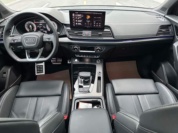 Фото 8 - Audi Q5L