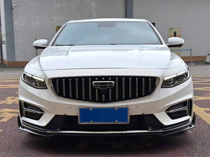 Фото 2 - Geely Preface