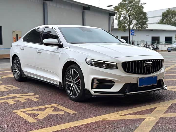 Фото 3 - Geely Preface