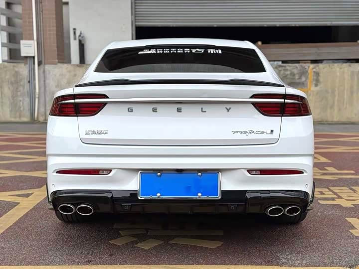 Фото 8 - Geely Preface