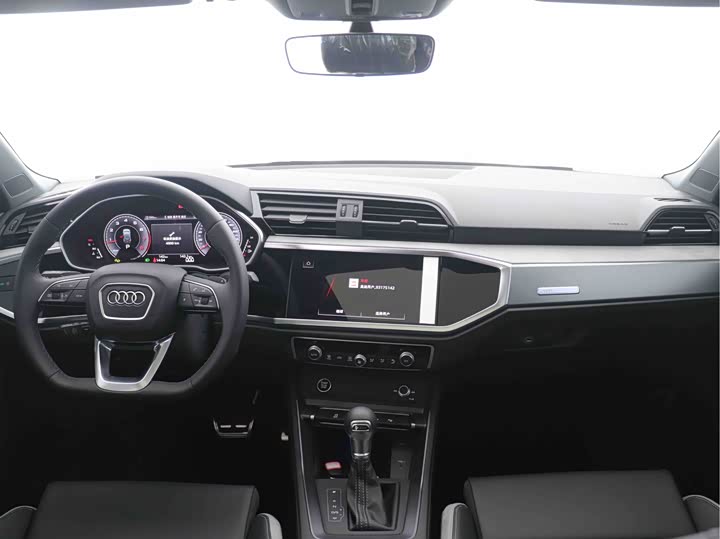 Фото 7 - Audi Q3