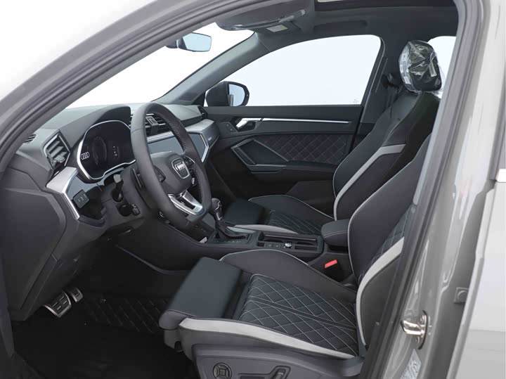 Фото 9 - Audi Q3