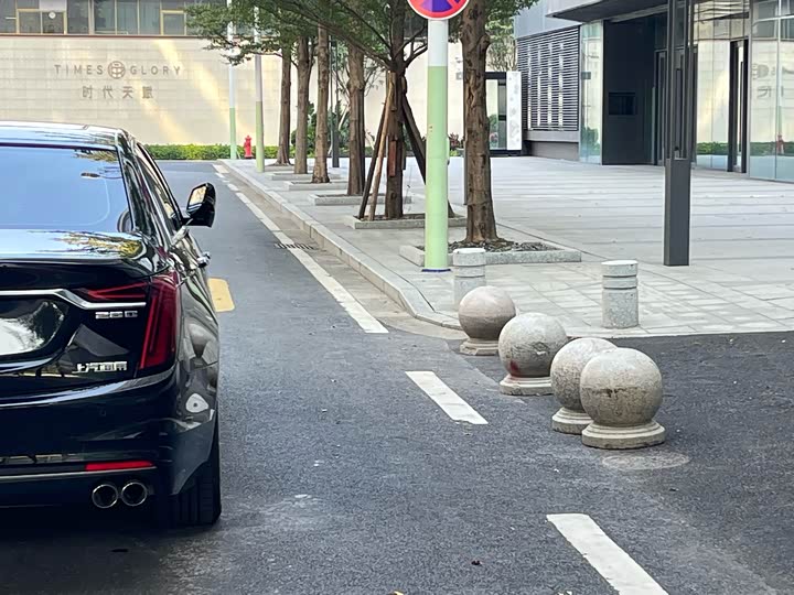 Фото 8 - Cadillac CT6