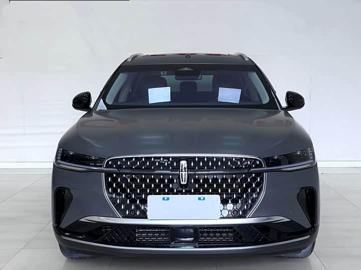 Фото 3 - Lincoln Nautilus