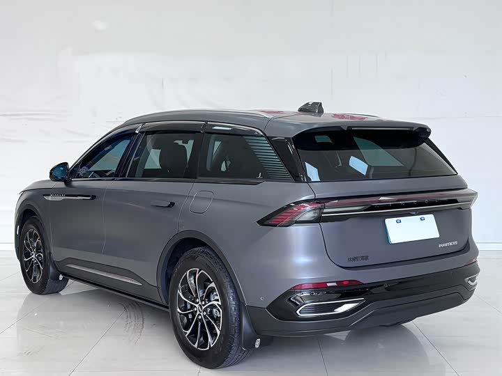 Фото 5 - Lincoln Nautilus