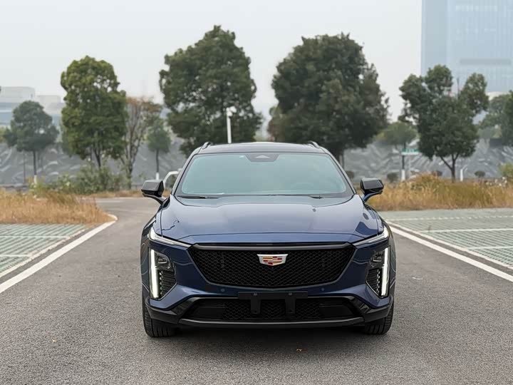 Фото 2 - Cadillac GT4