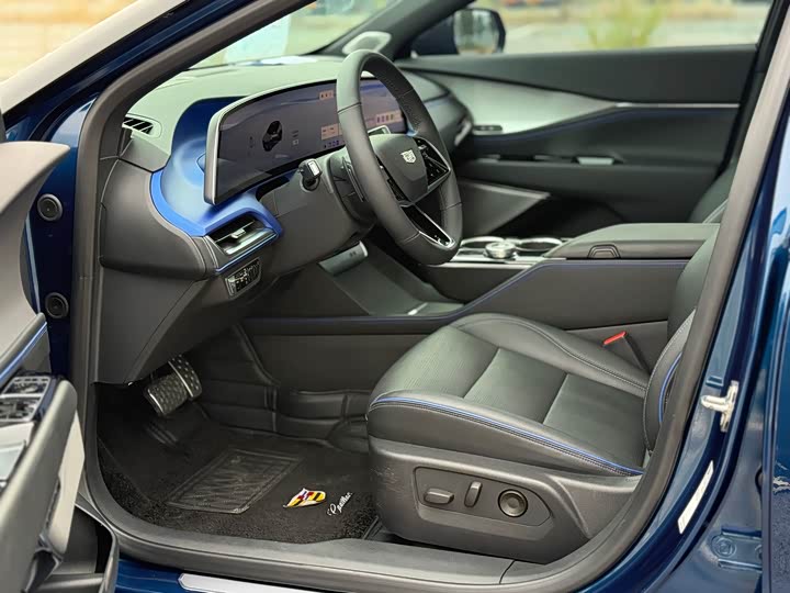 Фото 4 - Cadillac GT4