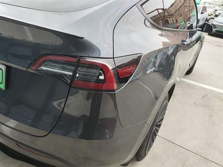 Фото 8 - Tesla Model Y