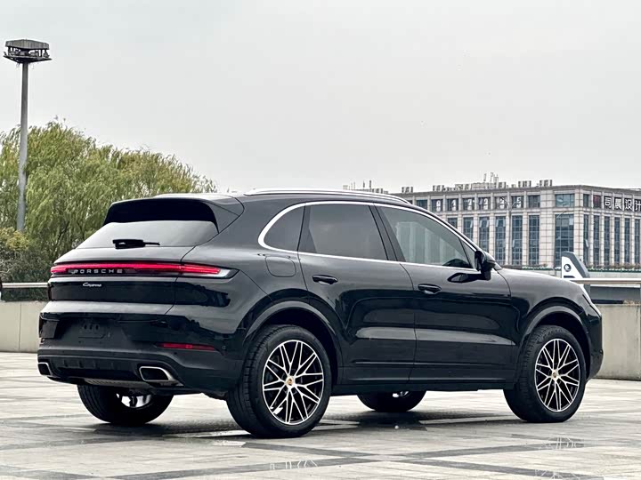 Фото 5 - Porsche Cayenne