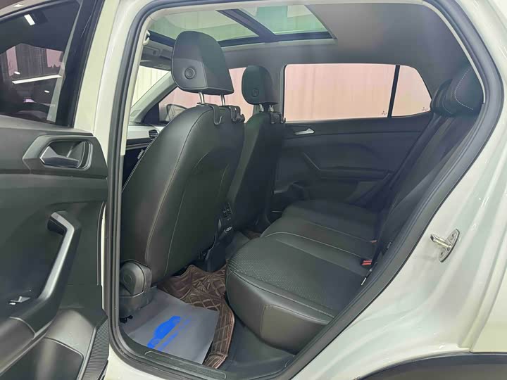 Фото 8 - Volkswagen Tacqua