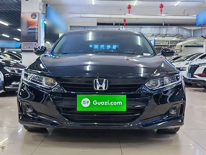 Фото 9 - Honda Accord