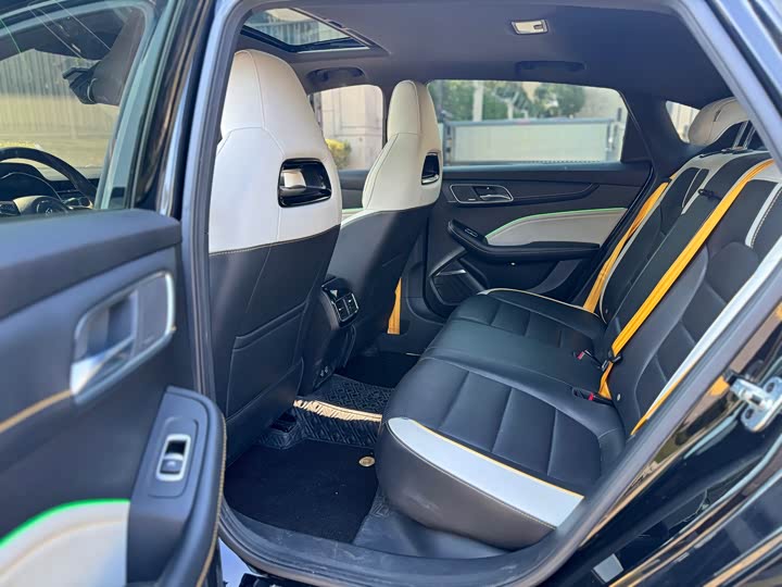 Фото 9 - MG Motor 6