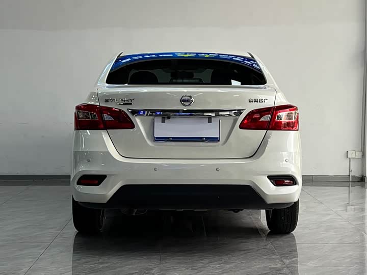 Фото 9 - Nissan Sylphy