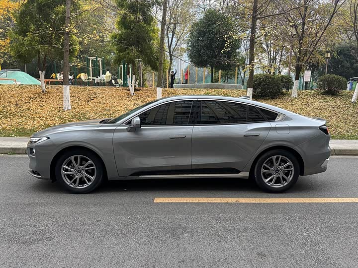 Фото 4 - Ford Mondeo