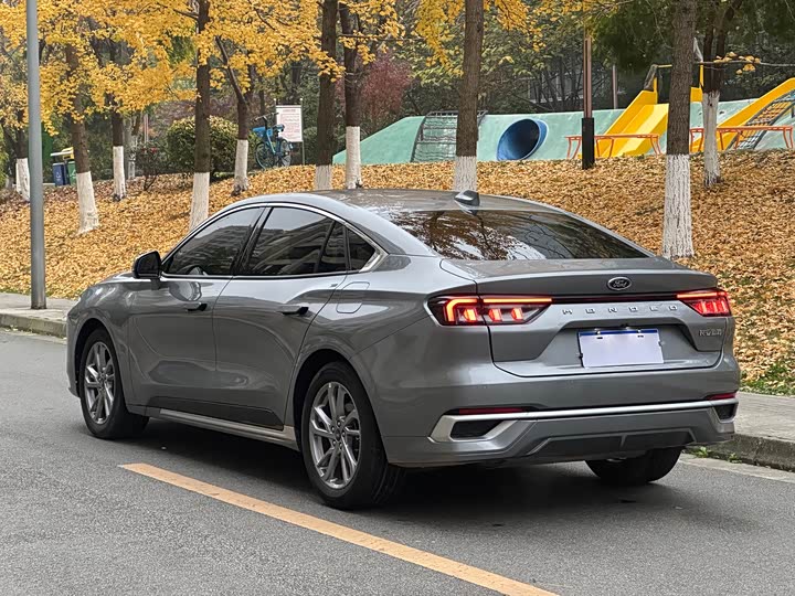 Фото 9 - Ford Mondeo