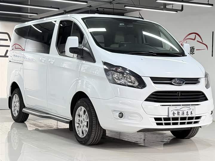 Фото 3 - Ford Tourneo
