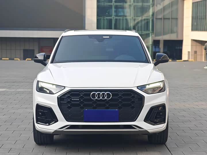 Фото 2 - Audi Q5L