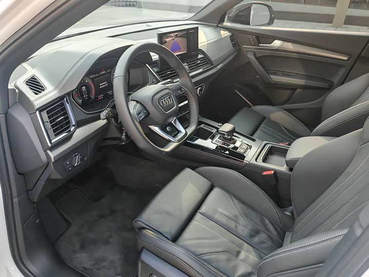 Фото 5 - Audi Q5L