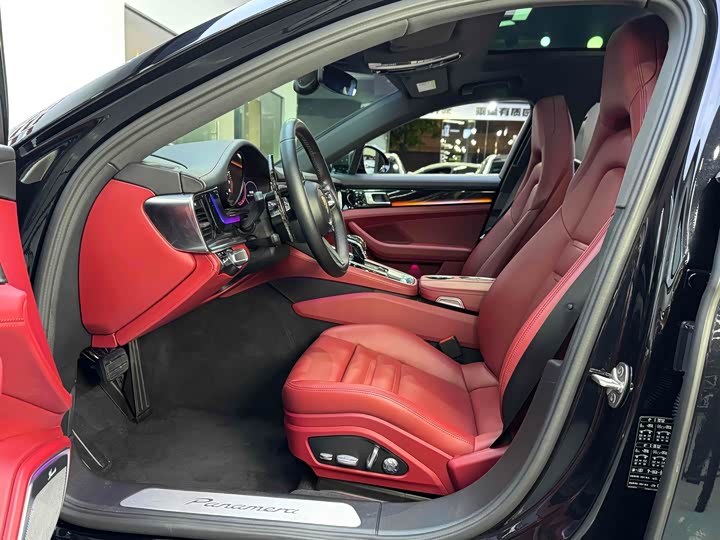 Фото 5 - Porsche Panamera