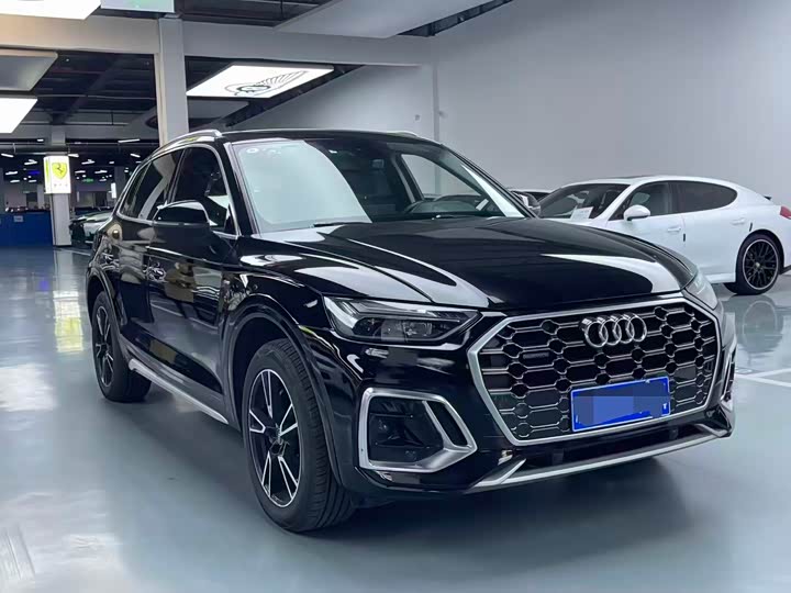 Фото 3 - Audi Q5L